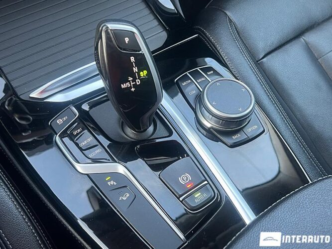 BMW X4 2.0D 42 interauto-car