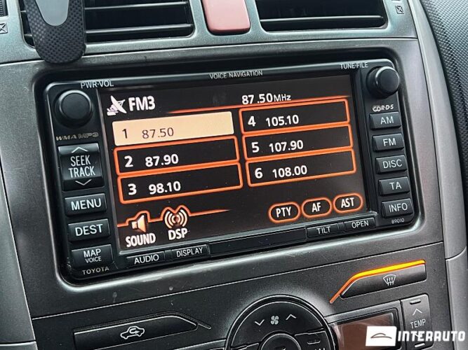 Toyota Auris 34 interauto-car