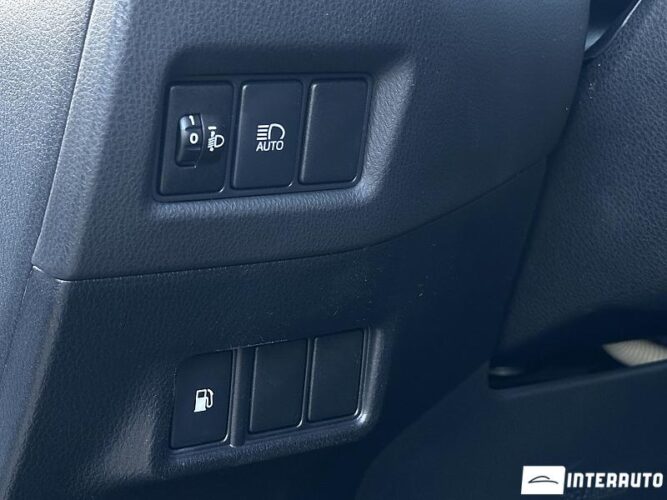 Toyota C-HR 51 interauto-car