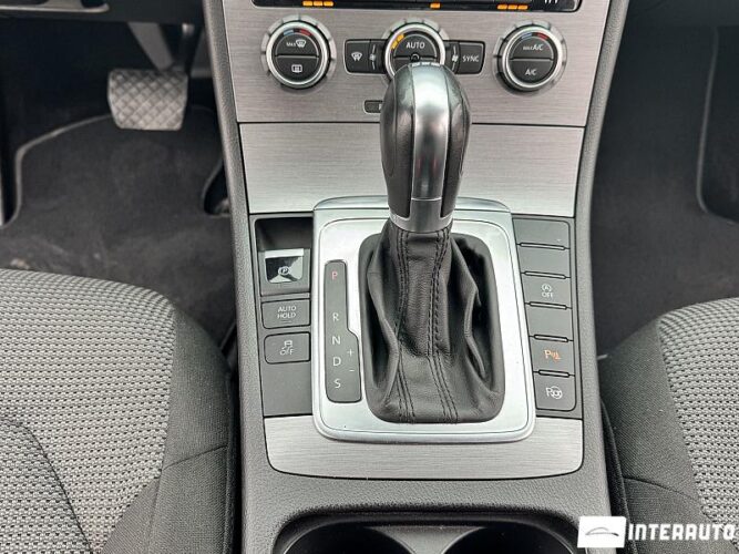 Volkswagen Passat 42 interauto-car