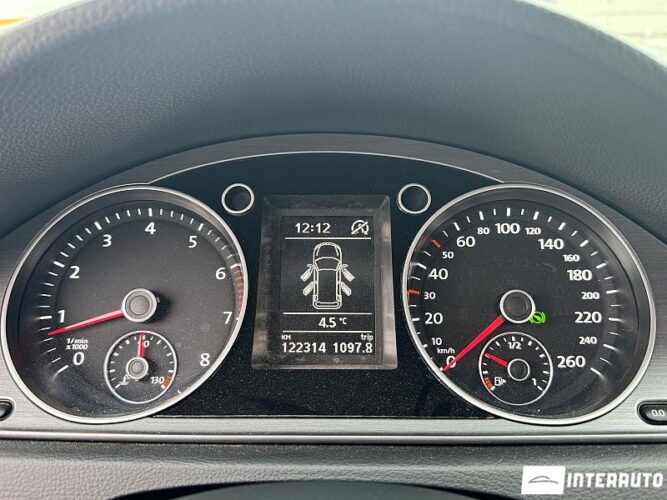 Volkswagen Passat 38 interauto-car