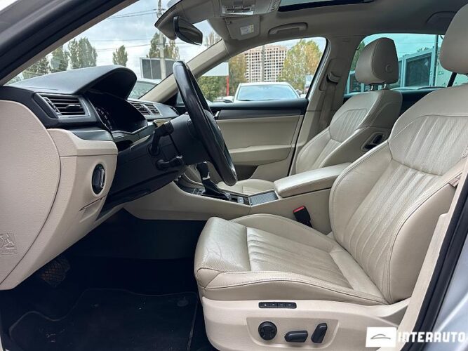 Skoda Superb 44 interauto-car