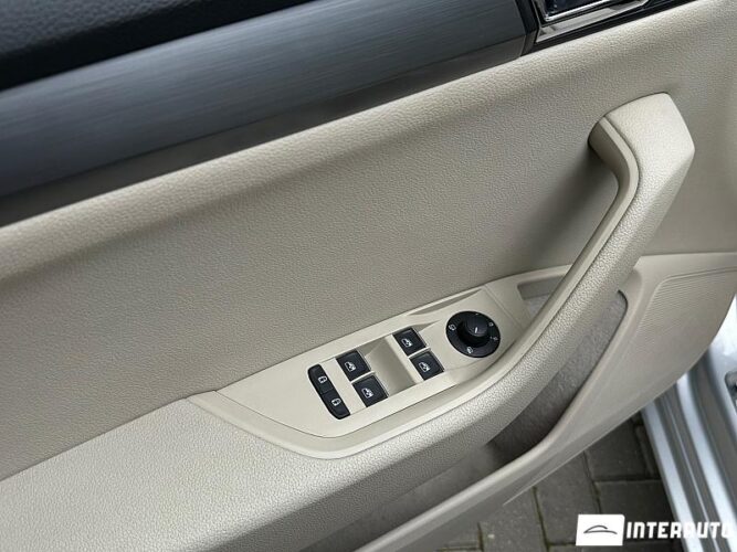 Skoda Superb 45 interauto-car