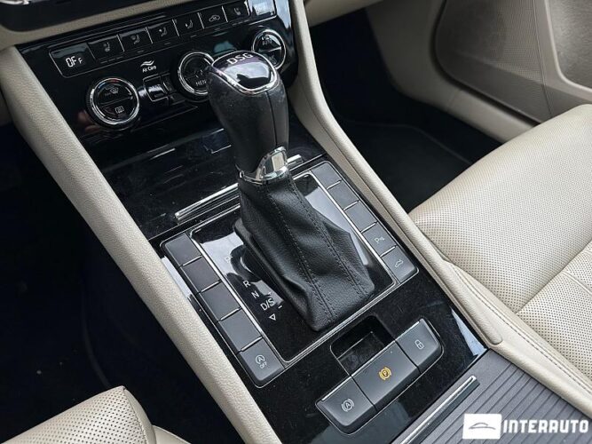 Skoda Superb 55 interauto-car