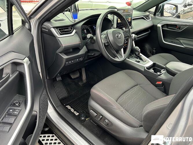 Toyota Rav-4 42 interauto-car