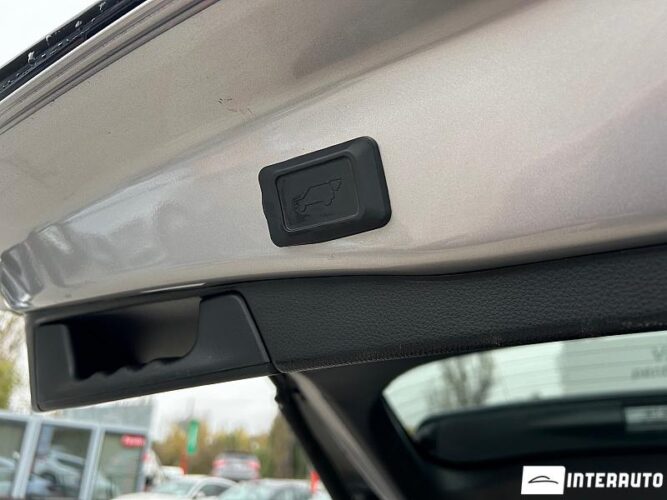 Toyota Rav-4 60 interauto-car