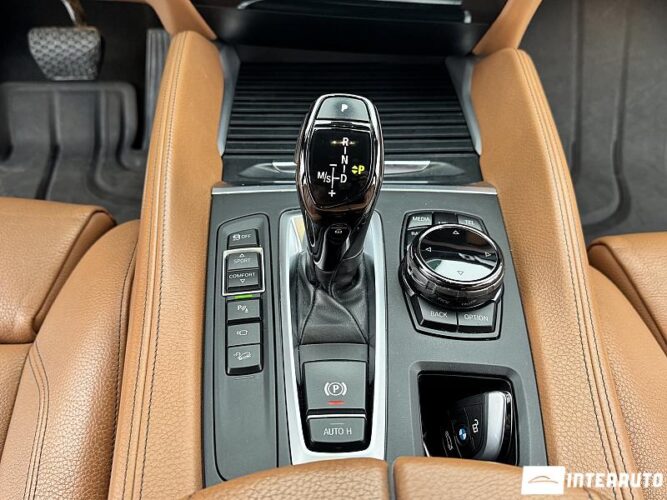 BMW X6 3.5i 48 interauto-car