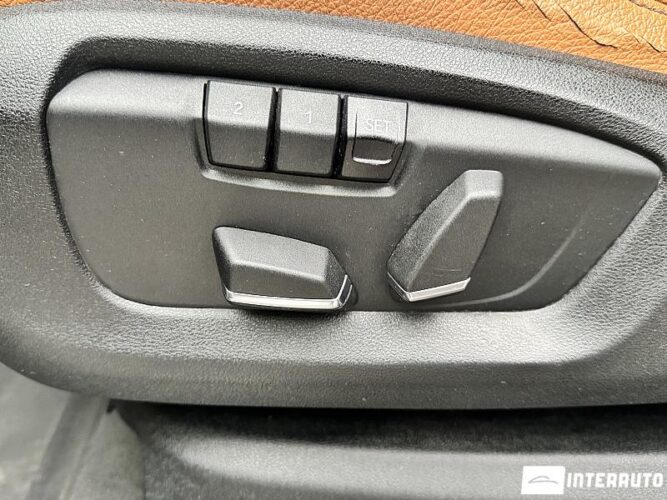 BMW X6 3.5i 56 interauto-car