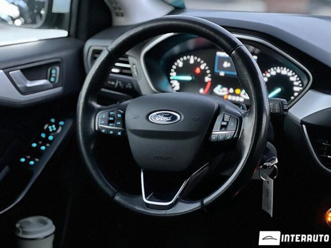 Ford Focus 34 interauto-car