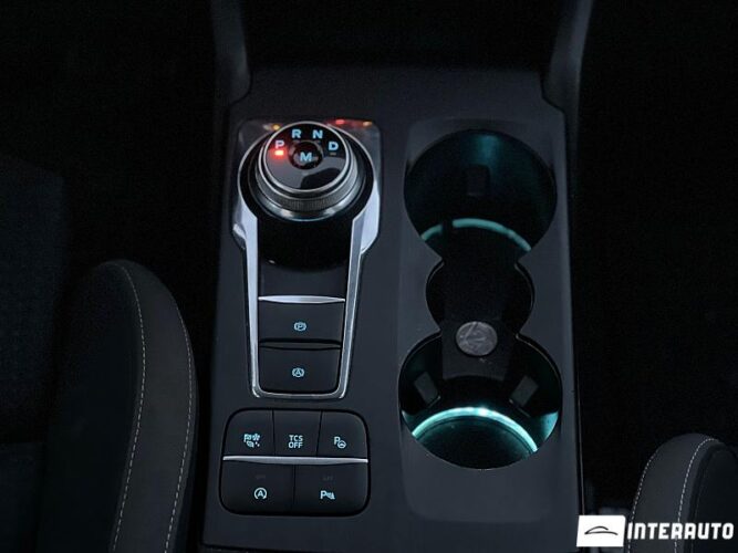 Ford Focus 38 interauto-car