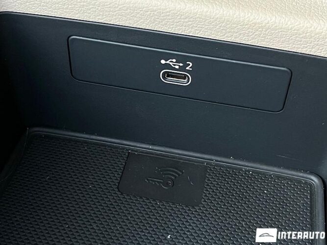 Audi A4 51 interauto-car