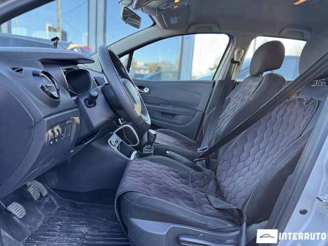 Renault Captur 34 interauto-car