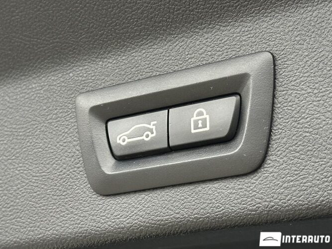 BMW X3 2.0D 55 interauto-car