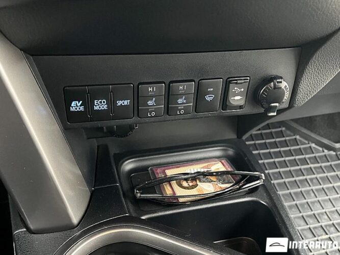 Toyota Rav-4 46 toyota Rav-4 2017