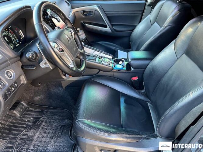 Mitsubishi Pajero Sport 33 interauto-car