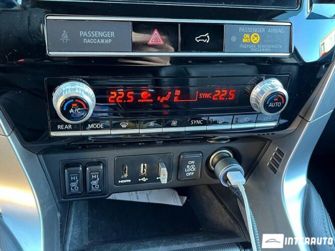 Mitsubishi Pajero Sport 37 interauto-car