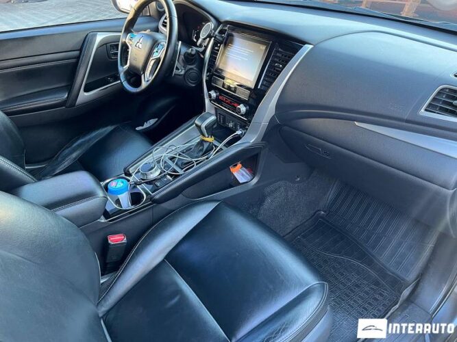 Mitsubishi Pajero Sport 34 interauto-car