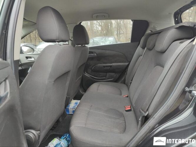 Chevrolet Aveo 37 interauto-car