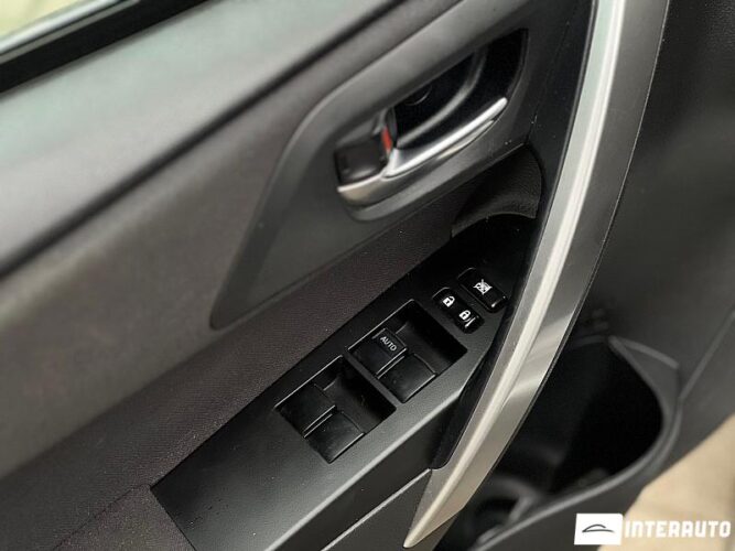 Toyota Auris 33 interauto-car