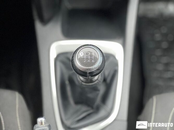 Toyota Auris 41 interauto-car