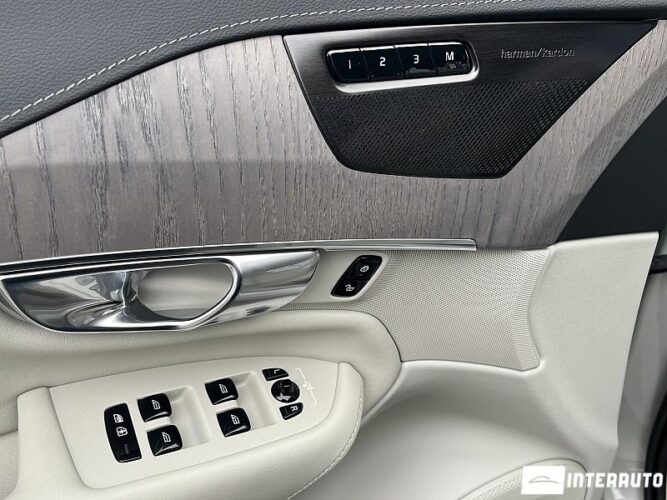 Volvo XC 90 43 interauto-car