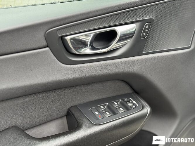 Volvo XC 60 36 interauto-car