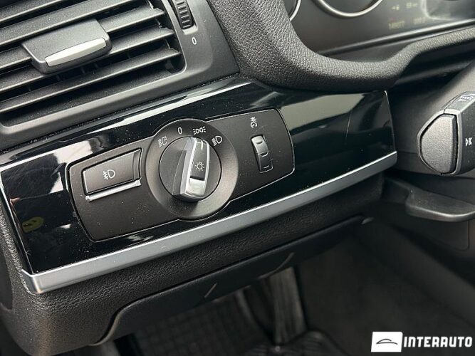 BMW X3 2.8i 41 interauto-car