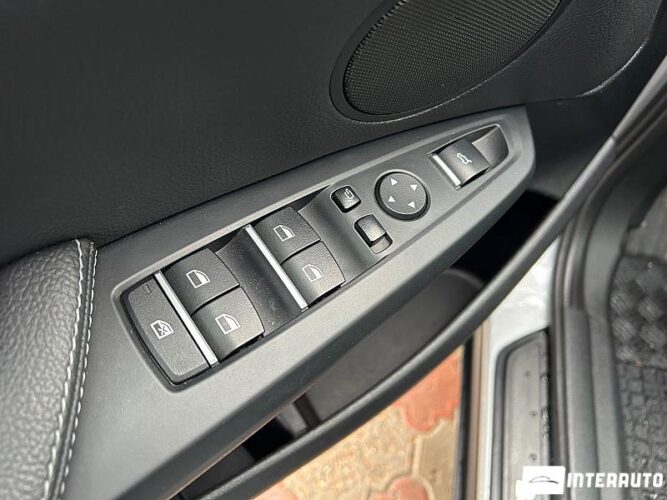 BMW X3 2.8i 38 interauto-car