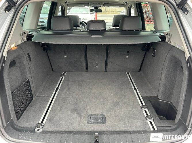 BMW X3 2.8i 52 interauto-car