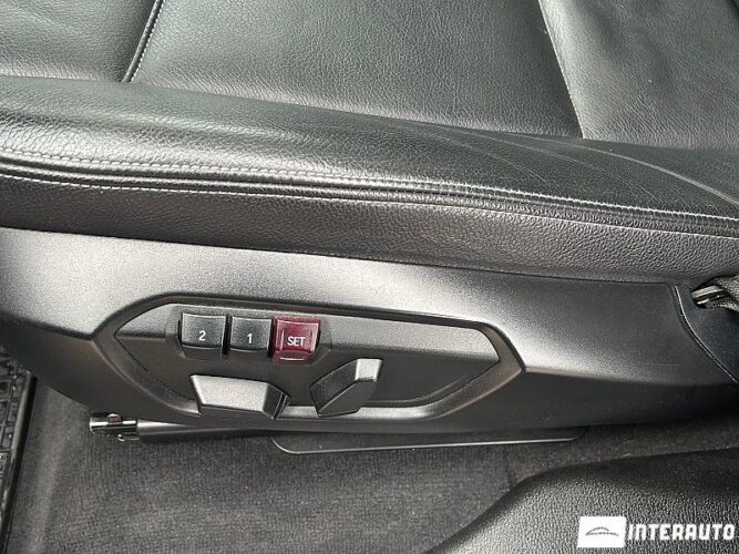 BMW X3 2.8i 48 interauto-car