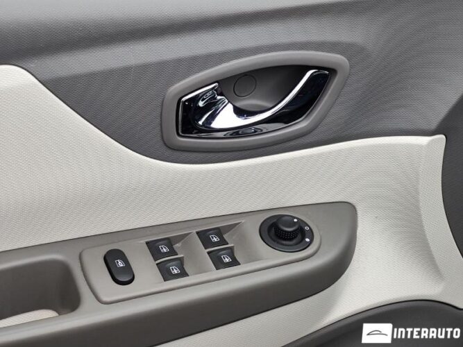 Renault Captur 43 interauto-car