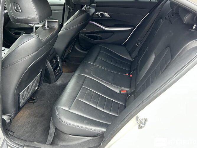 BMW 330E 48 interauto-car