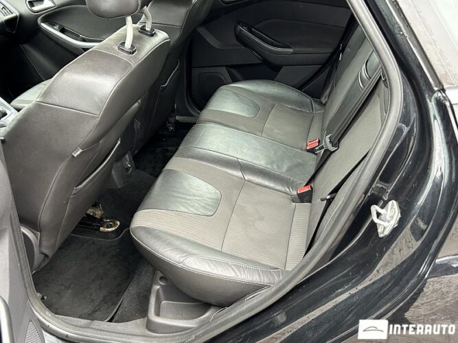 Ford Focus 44 interauto-car