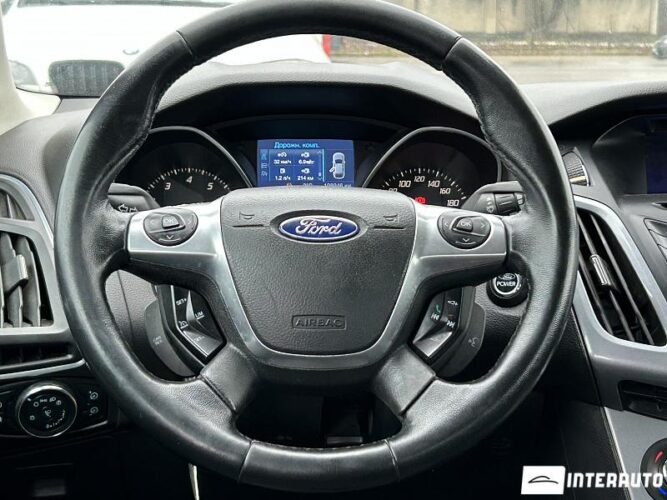 Ford Focus 38 interauto-car