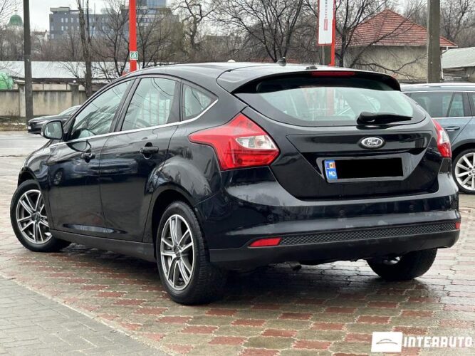 Ford Focus 30 interauto-car