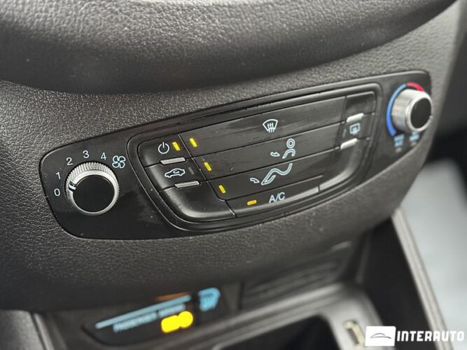 Ford Tourneo Courier 41 interauto-car