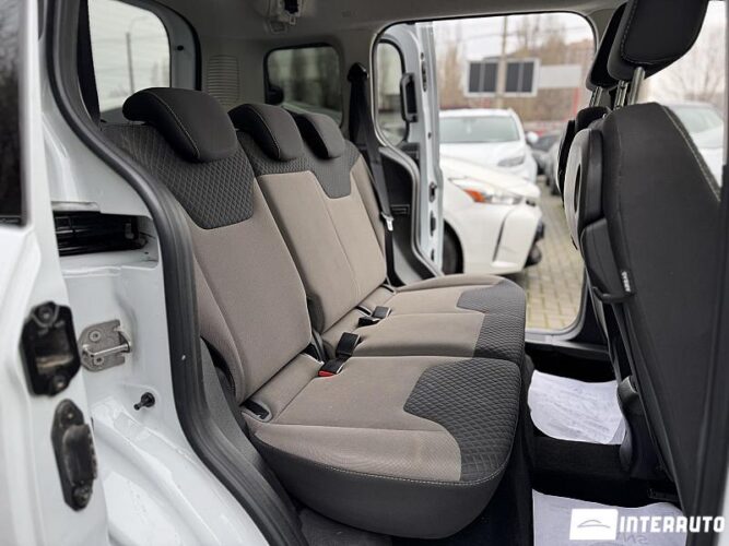 Ford Tourneo Courier 45 interauto-car