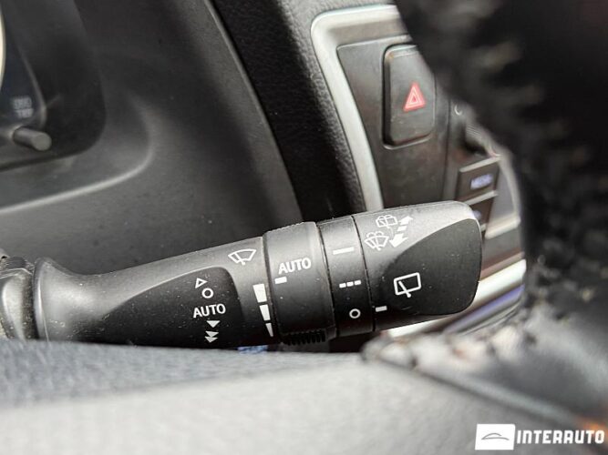 Toyota Auris 43 interauto-car