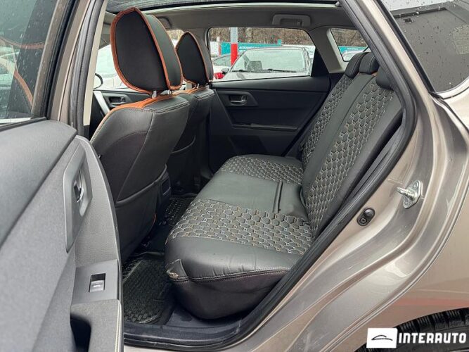 Toyota Auris 49 interauto-car