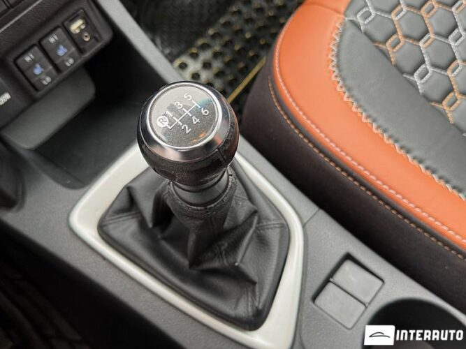 Toyota Auris 42 interauto-car