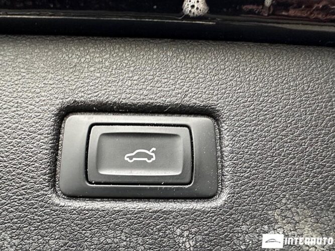 Audi Q7 E-Tron 54 interauto-car