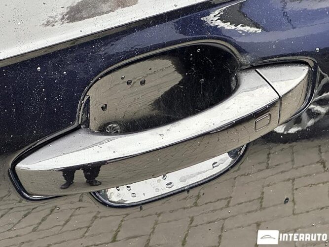 Audi Q7 E-Tron 56 interauto-car