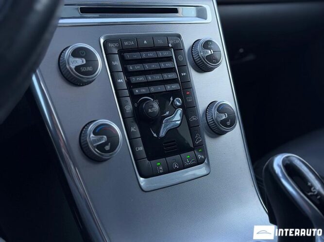 Volvo XC 60 47 interauto-car