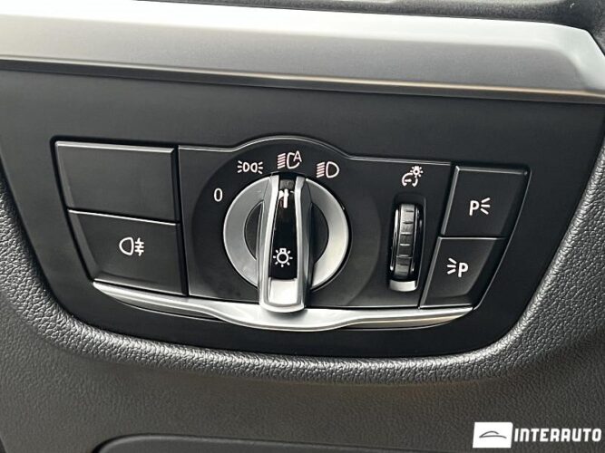 BMW X3 2.0i 50 interauto-car