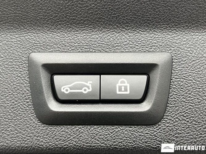 BMW X3 2.0i 54 interauto-car