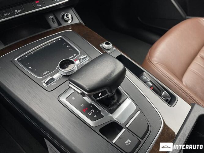 Audi Q5 46 interauto-car