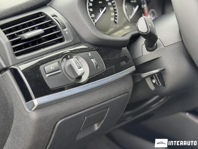 BMW X3 2.0D 42 interauto-car