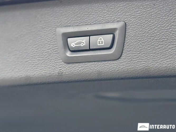BMW X3 2.0D 37 interauto-car