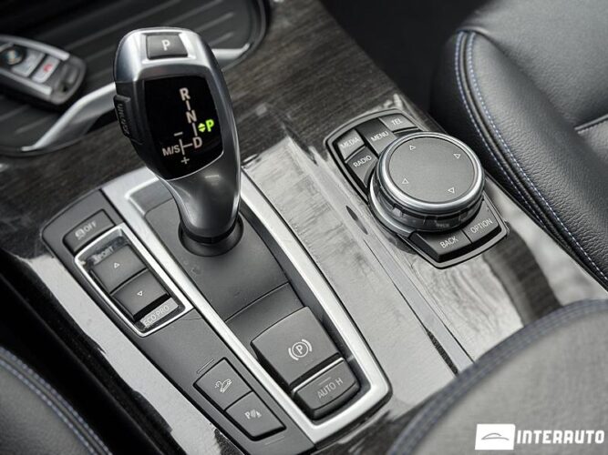 BMW X3 2.0D 47 interauto-car