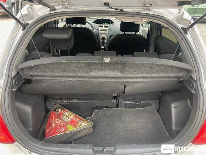 Toyota Yaris 42 interauto-car